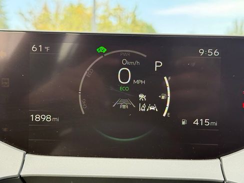 Used 2026 Toyota Prius XLE AWD/4WD image 10