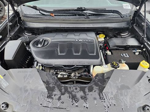 Certified 2021 Jeep Cherokee Latitude Lux w/ Trailer Tow Group image 40