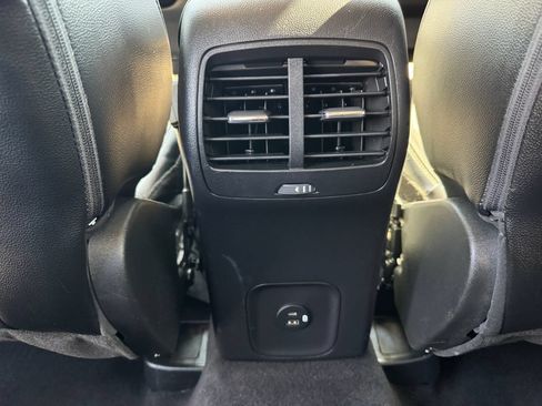 Used 2022 Ford Escape Titanium w/ Titanium Elite Package AWD/4WD image 40