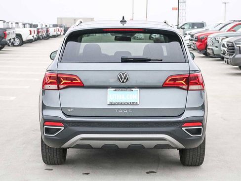Used 2022 Volkswagen Taos SE image 7