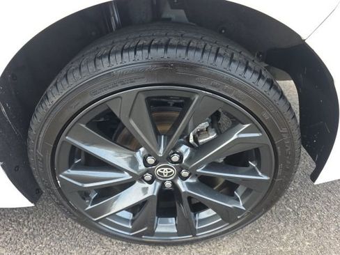 Certified 2024 Toyota Corolla SE image 6