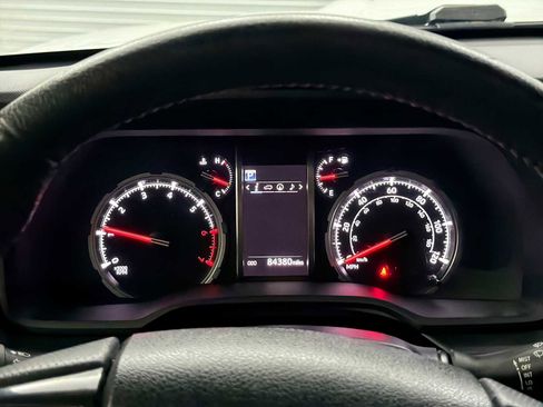 Used 2020 Toyota 4Runner TRD Off-Road Premium w/ Moonroof Package AWD/4WD image 10