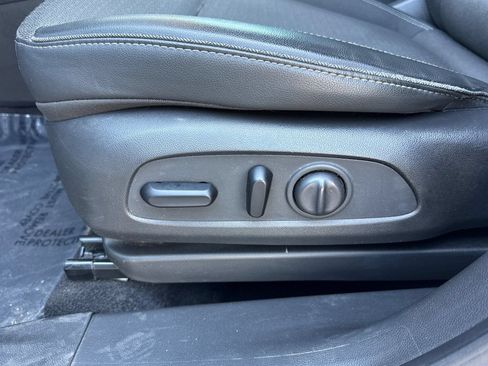 Certified 2023 Buick Encore GX Preferred w/ Cold Weather Comfort Package FWD image 12