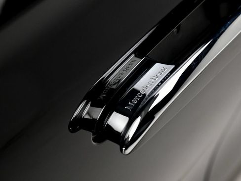 Used 2025 Mercedes-Benz S 63 AMG S w/ AMG Night Package image 19
