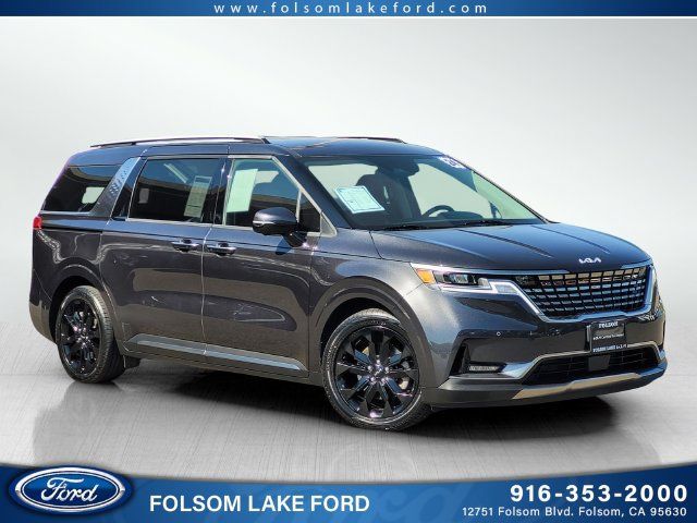 Used 2024 Kia Carnival SX FWD image 1