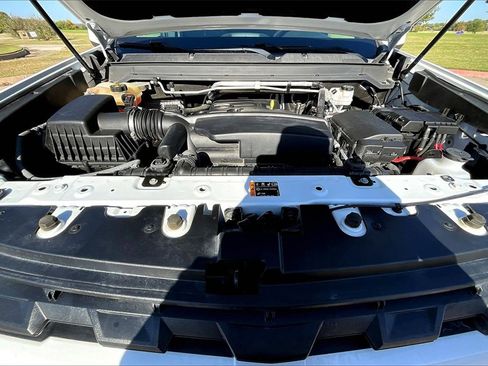 Used 2022 Chevrolet Colorado LT w/ Fleet Safety Package image 9