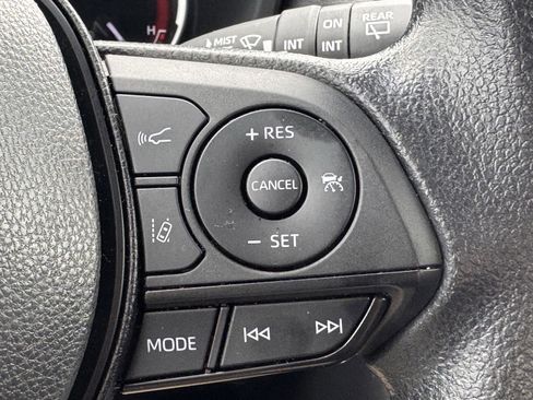 Used 2023 Toyota RAV4 XLE image 9