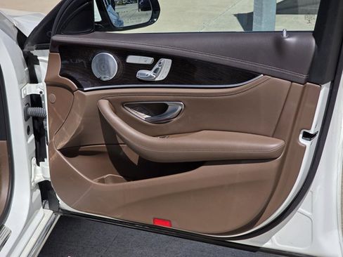 Used 2019 Mercedes-Benz E 300 E 300 image 10