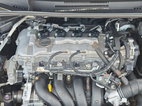 Used 2022 Toyota Corolla LE FWD image 22