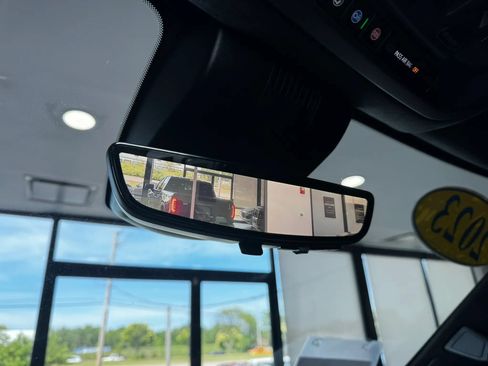 Used 2023 GMC Sierra 1500 Denali Ultimate AWD/4WD image 48
