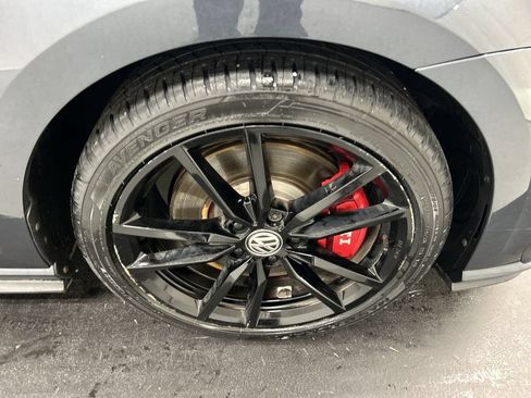 Used 2021 Volkswagen GTI SE FWD image 8