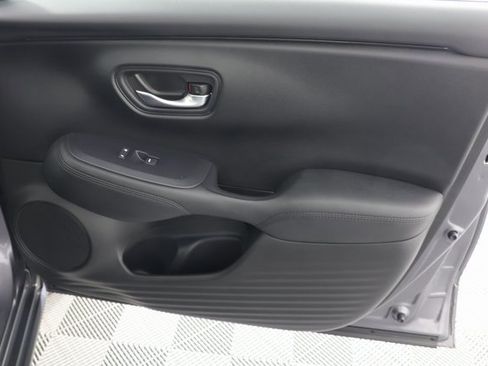 Certified 2025 Honda HR-V LX image 28