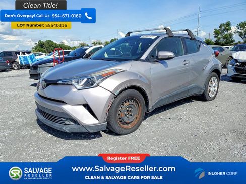 Used 2019 Toyota C-HR LE FWD image 1