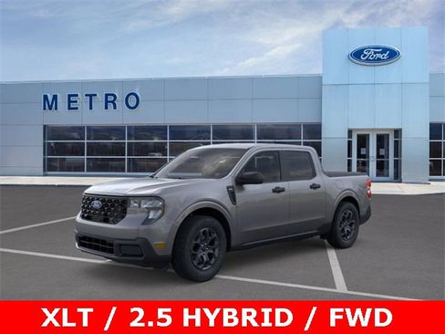 New 2025 Ford Maverick XLT image 2