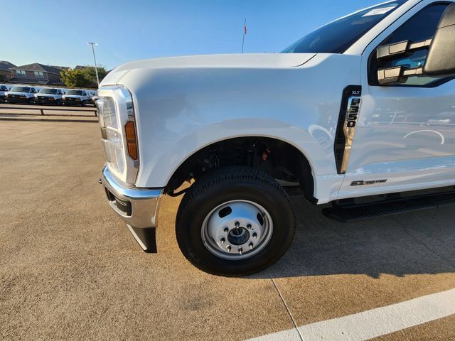 Used 2025 Ford F350 XLT w/ FX4 Off-Road Package AWD/4WD image 7