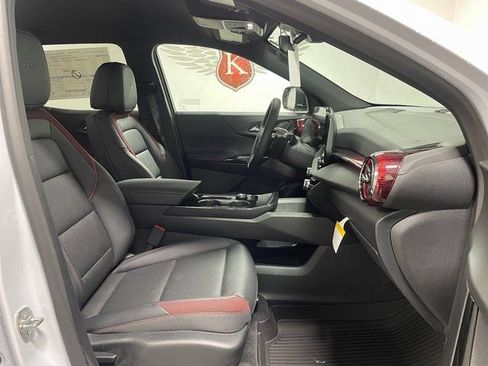 New 2026 Chevrolet Equinox RS w/ LPO, Floor Liner Package image 22