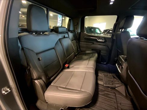 Used 2025 GMC Sierra 1500 Elevation w/ Elevation Premium Package AWD/4WD image 19