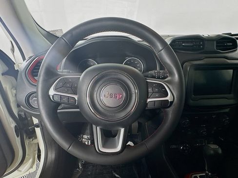 Certified 2020 Jeep Renegade Trailhawk AWD/4WD image 16