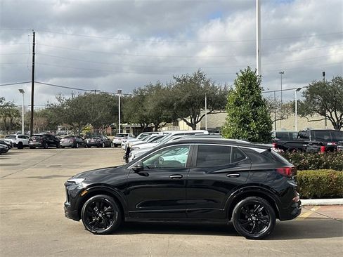 Used 2024 Buick Encore GX Sport Touring w/ Comfort Package image 4
