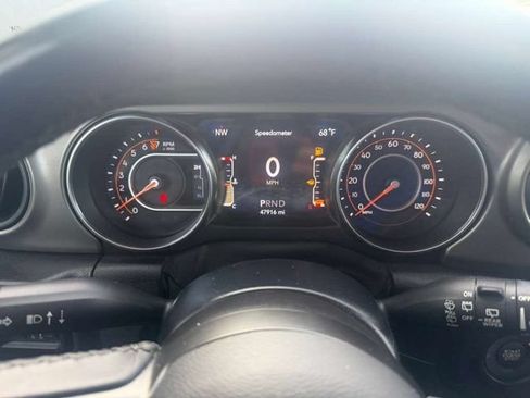 Used 2022 Jeep Wrangler Sport AWD/4WD image 15