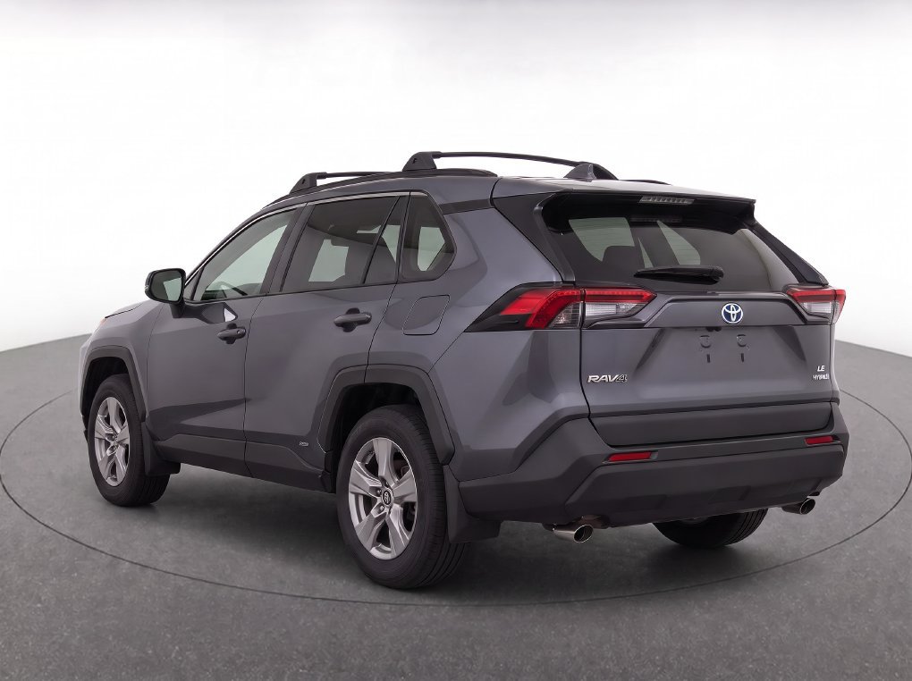 Used 2024 Toyota RAV4 LE AWD/4WD image 3