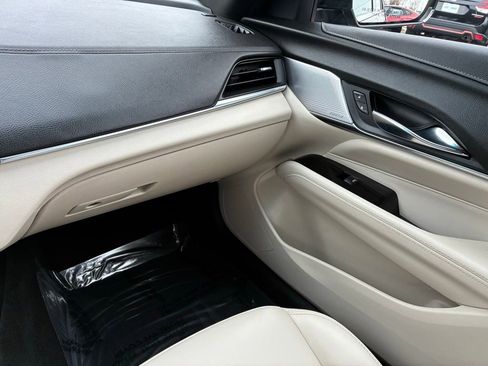 Used 2022 Cadillac CT4 Luxury w/ Sun And Sound Package image 35