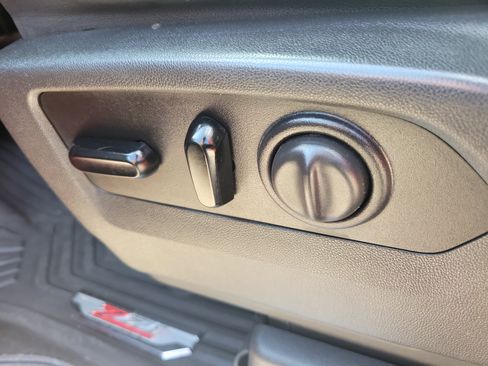 Used 2020 Chevrolet Silverado 1500 LT Trail Boss image 24