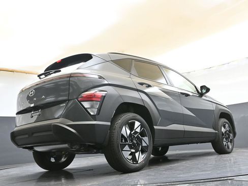 Certified 2025 Hyundai Kona SEL AWD/4WD image 37