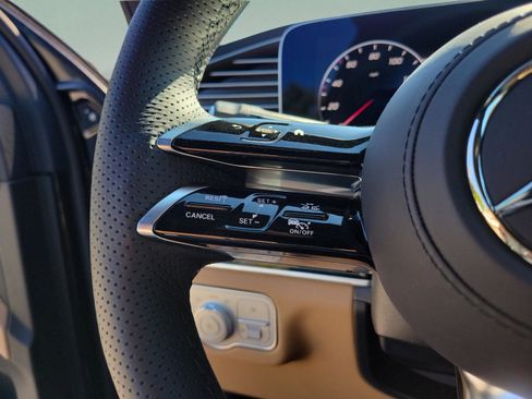 New 2026 Mercedes-Benz GLS 450 4MATIC image 31