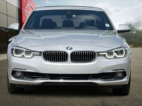 Used 2017 BMW 330i Sedan RWD image 11