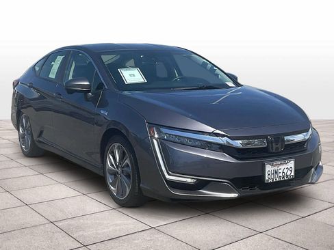 Used 2018 Honda Clarity Plug-In Hybrid image 2