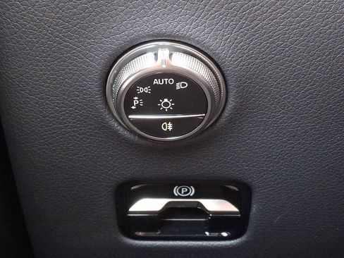 Certified 2026 Mercedes-Benz GLC 300 4MATIC image 19