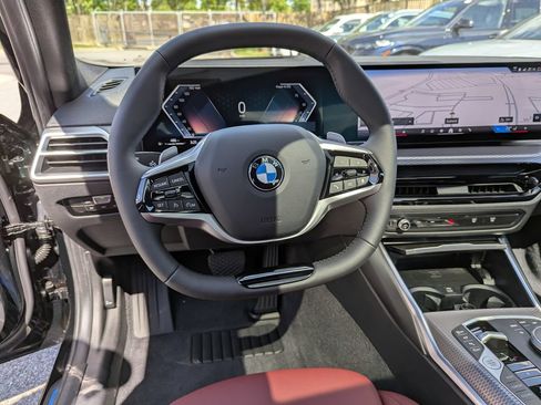 New 2026 BMW 330i xDrive Sedan w/ Premium Package AWD/4WD image 21