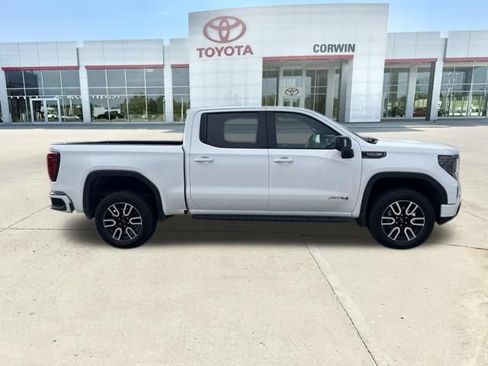 Used 2024 GMC Sierra 1500 AT4 w/ Technology Package AWD/4WD image 4