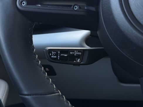 Used 2024 Porsche Macan 4 Electric image 49