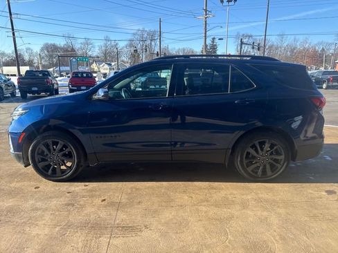 Used 2022 Chevrolet Equinox RS w/ LPO, Floor Liner Package image 7