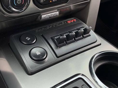 Used 2014 Ford F150 Raptor w/ Equipment Group 801A Luxury image 19