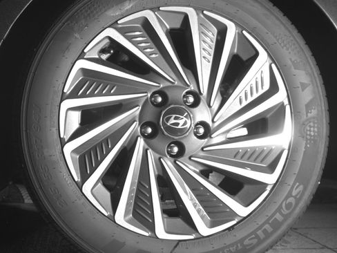 Used 2025 Hyundai Sonata SEL FWD image 14