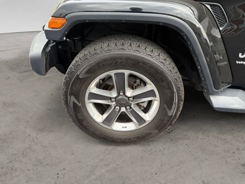 Used 2020 Jeep Wrangler Unlimited Sahara w/ Dual Top Group image 9