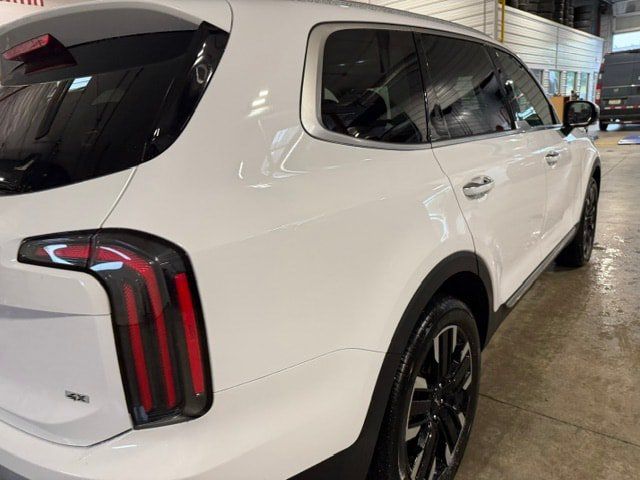 Used 2025 Kia Telluride SX AWD/4WD image 22