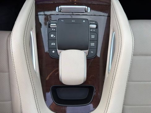 Used 2022 Mercedes-Benz GLE 350 w/ Premium Package image 23