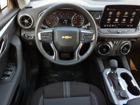 Used 2026 Chevrolet Blazer LT w/ Midnight/Sport Edition FWD image 6