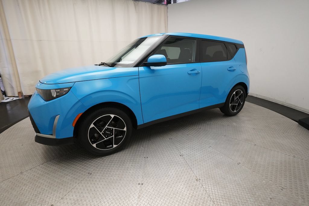 Used 2024 Kia Soul EX FWD image 1