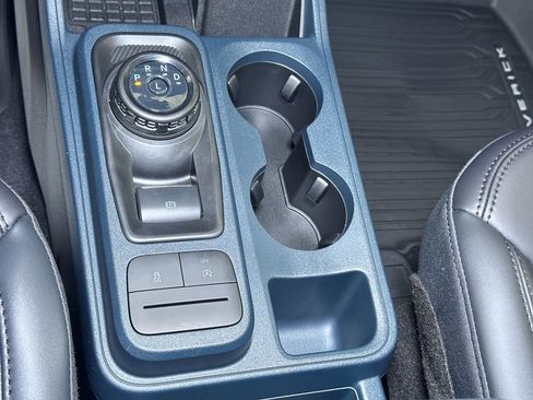 New 2025 Ford Maverick Lariat w/ Black Appearance Package image 30