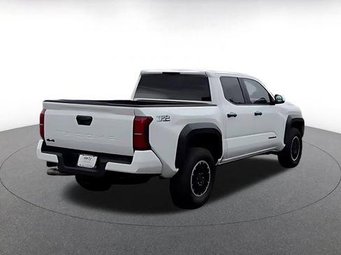 Used 2025 Toyota Tacoma TRD Off-Road AWD/4WD image 12