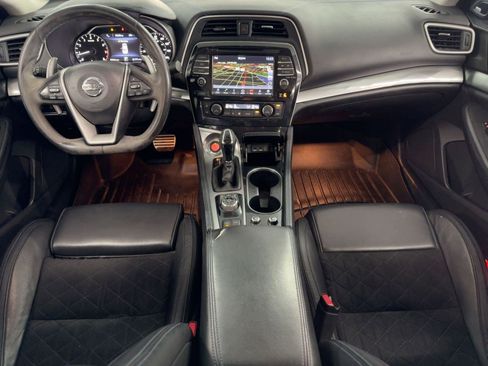 Used 2017 Nissan Maxima SR w/ Midnight Edition image 16