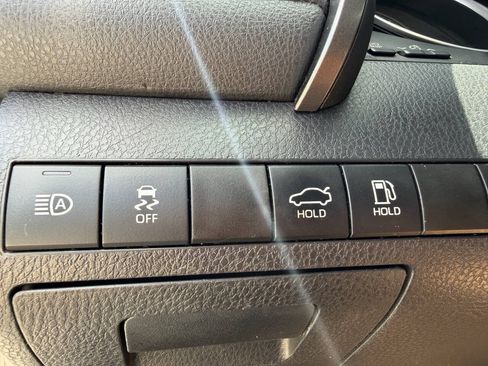 Used 2022 Toyota Camry LE FWD image 22