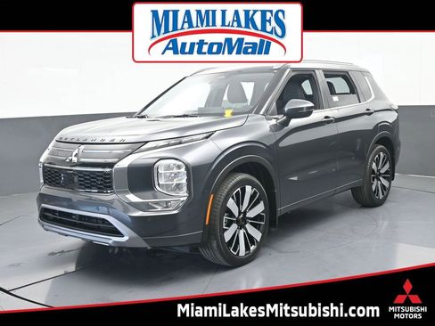 New 2026 Mitsubishi Outlander SEL image 1