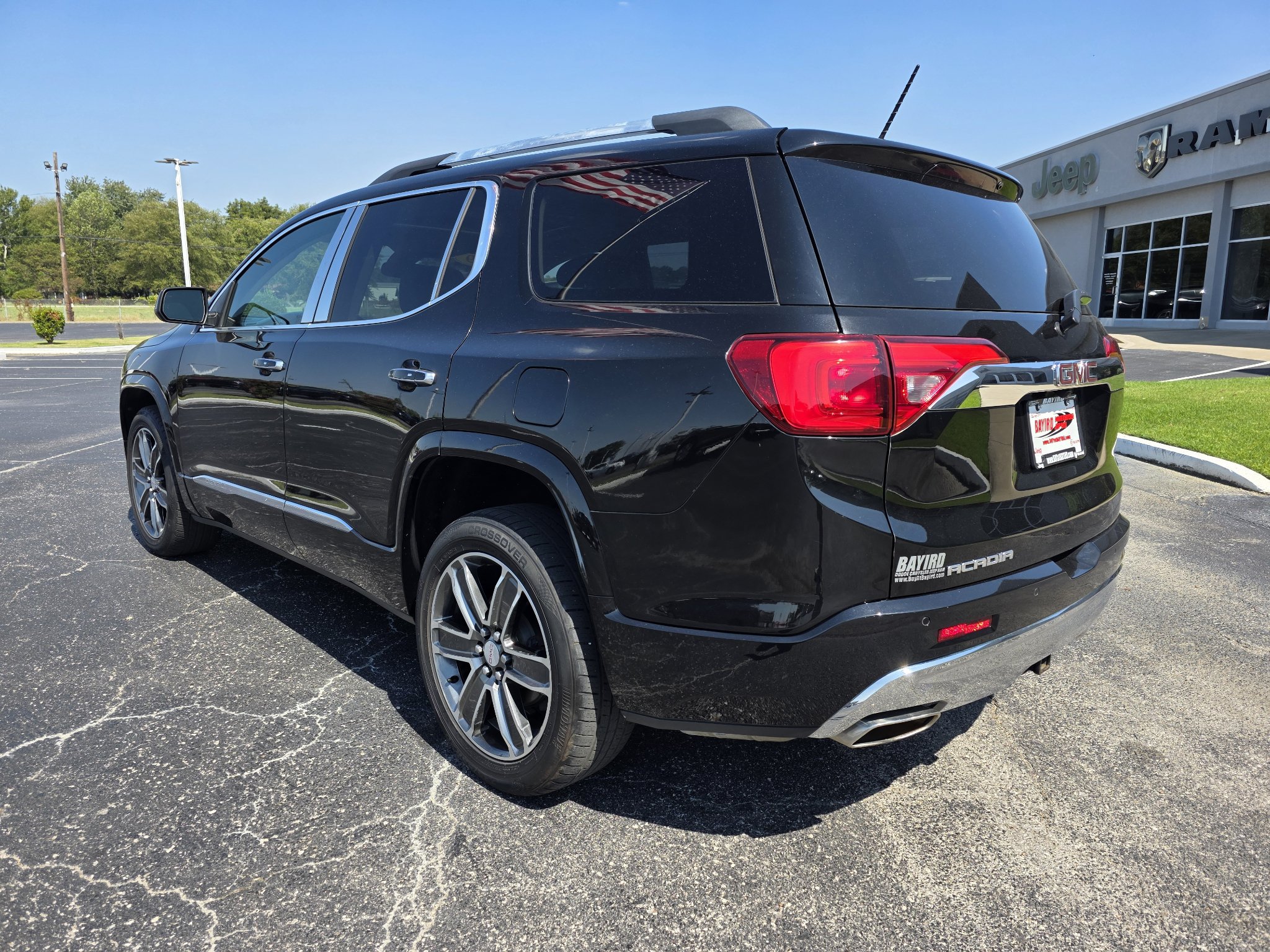 Used 2019 GMC Acadia Denali w/ Technology Package AWD/4WD image 8