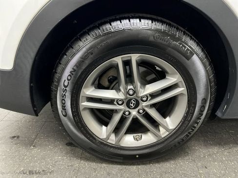 Used 2017 Hyundai Santa Fe Sport FWD image 31